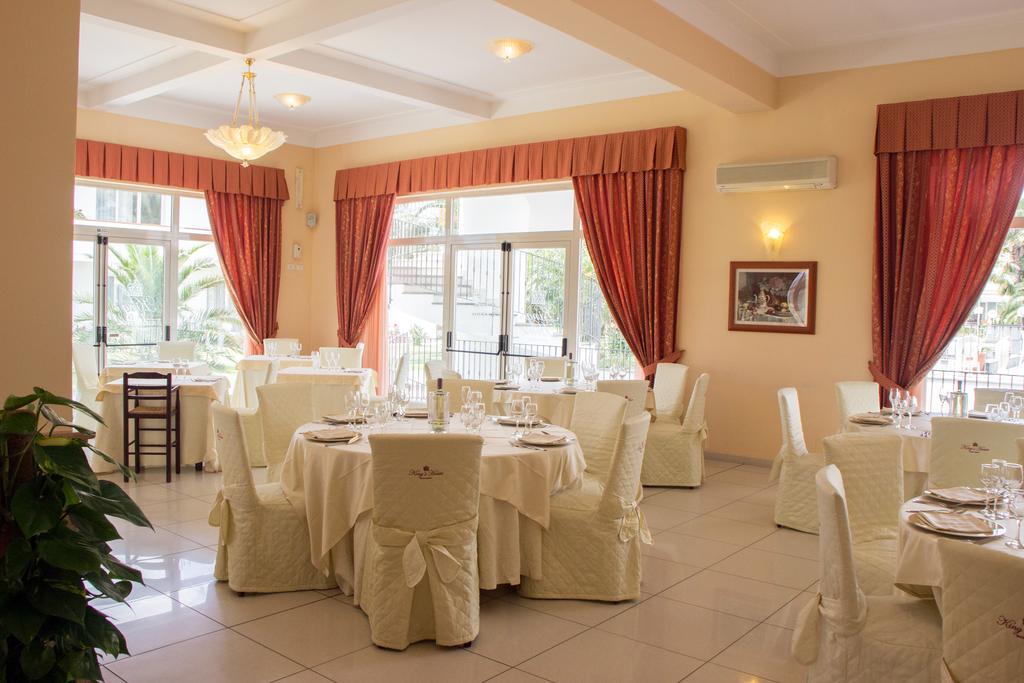 King'S House Hotel Resort Mascali Exterior photo