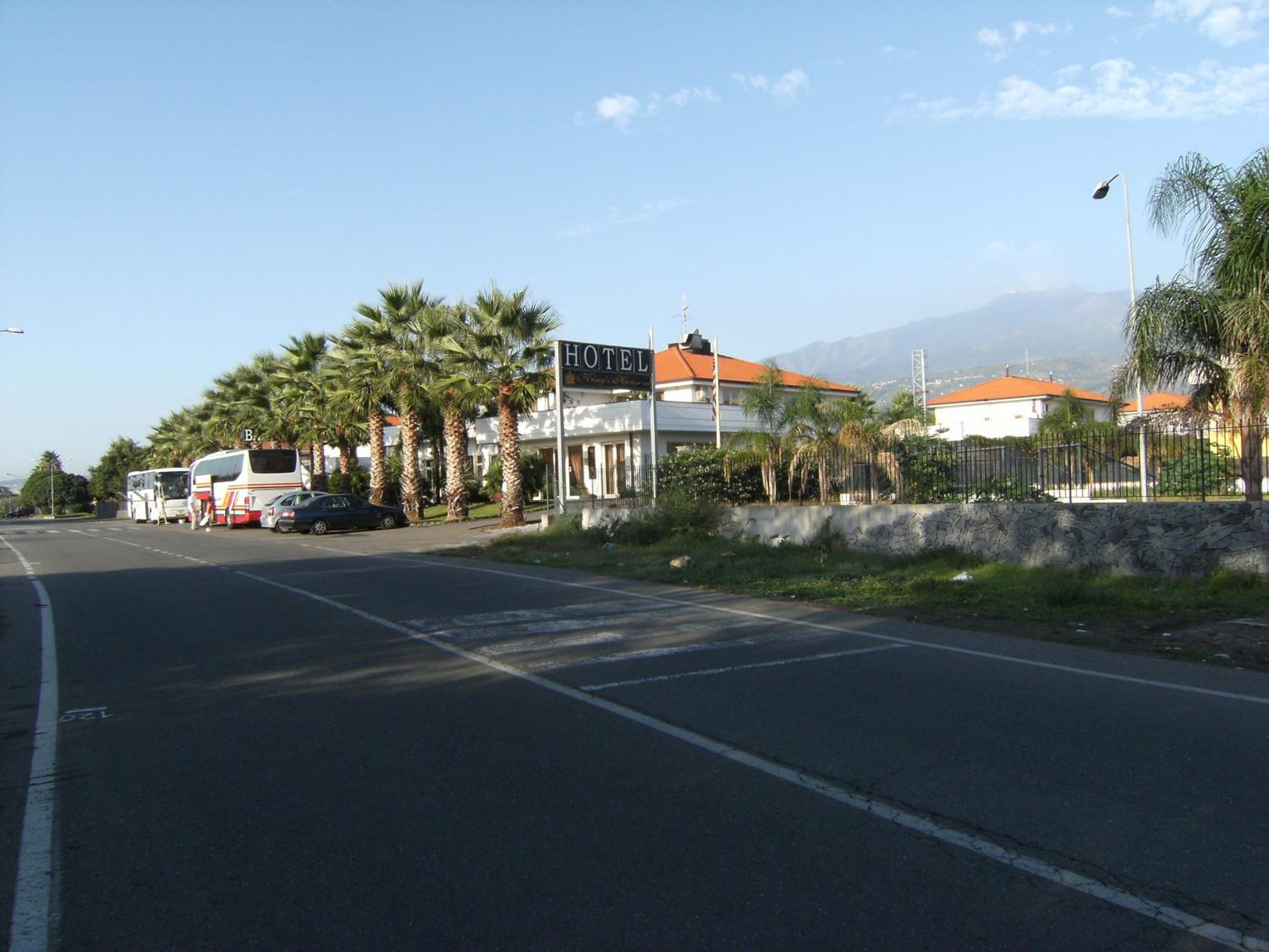 King'S House Hotel Resort Mascali Exterior photo