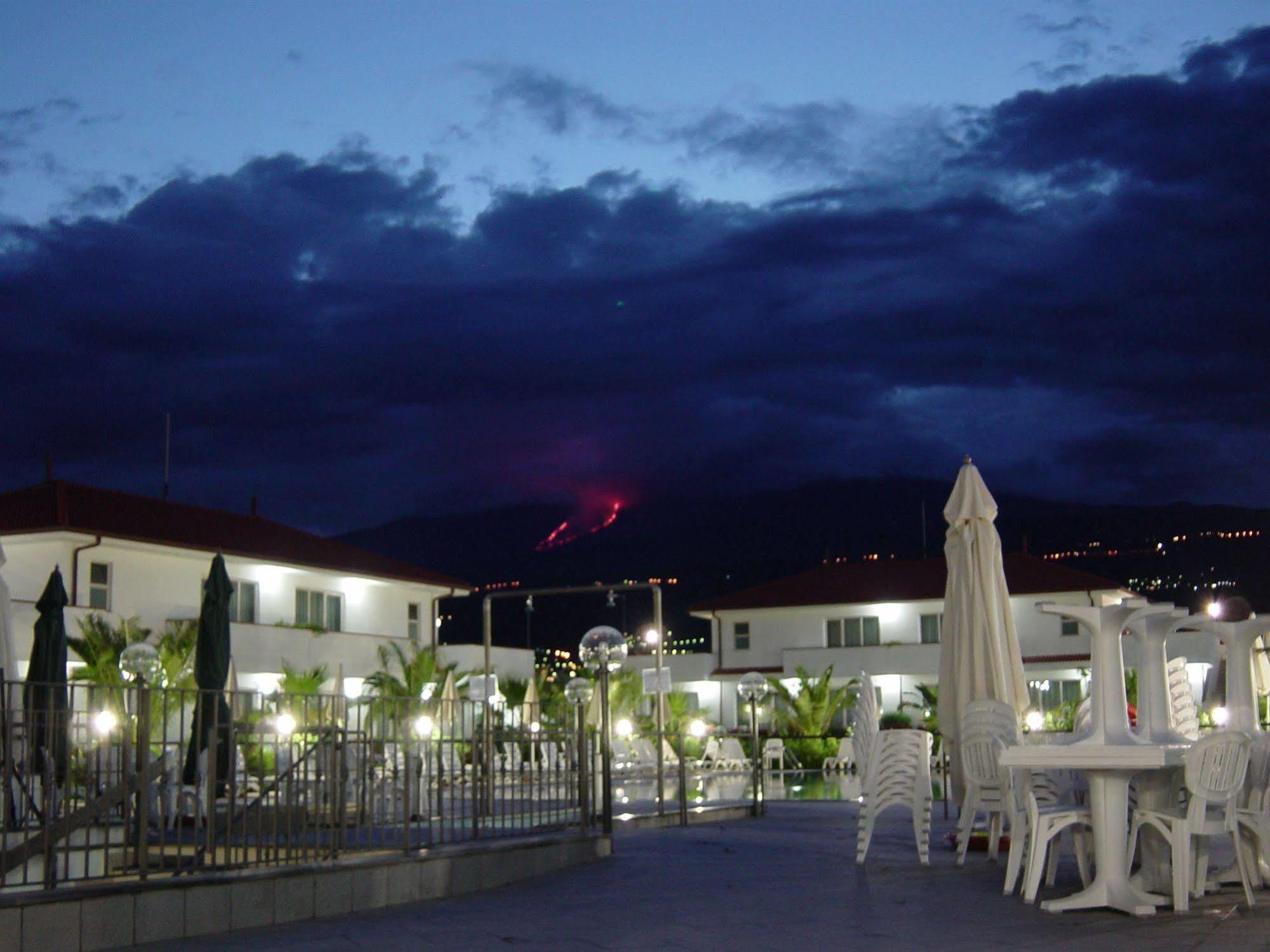 King'S House Hotel Resort Mascali Exterior photo