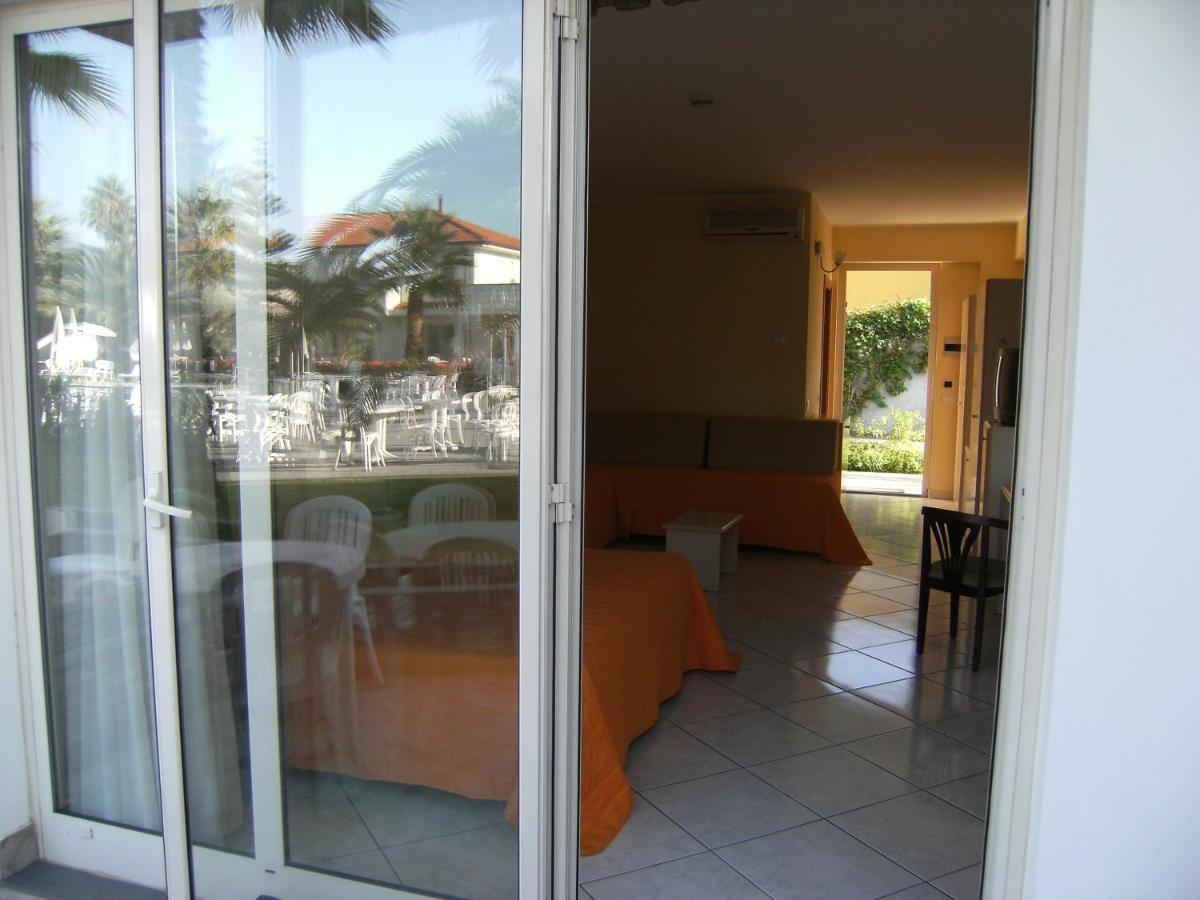 King'S House Hotel Resort Mascali Exterior photo